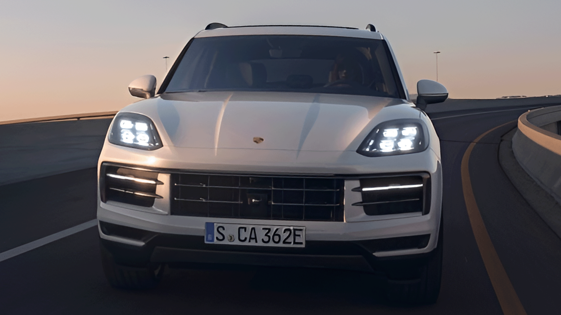 CAYENNE E-HYBRID